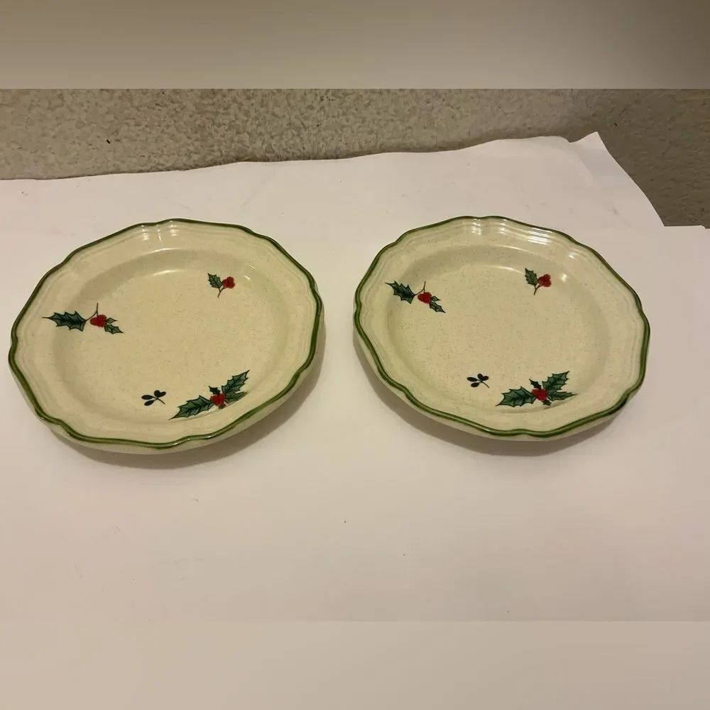 2 Mikasa Festive Season Christmas salad Plates 6”